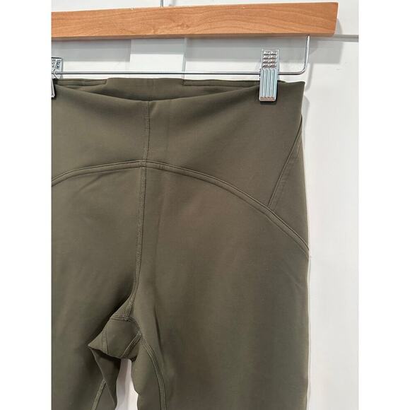 Lululemon Instill High Rise Tight Size 8 - Picture 3 of 5